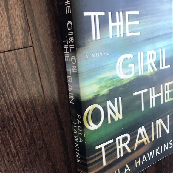 The Girl on the Train by Paula Hawkins - Picture 3 of 3